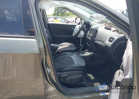 2017 Jeep New Compass Latitude 4X4 from USA, damaged, VIN 3C4NJDBB1HT656912